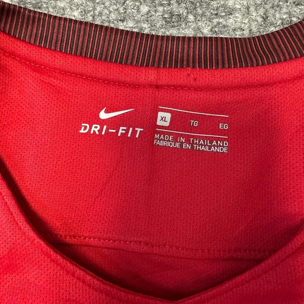 Nike Jersey Womens XL Red USA Soccer Dri-Fit Short Sleeve Athletic V-Neck Stain